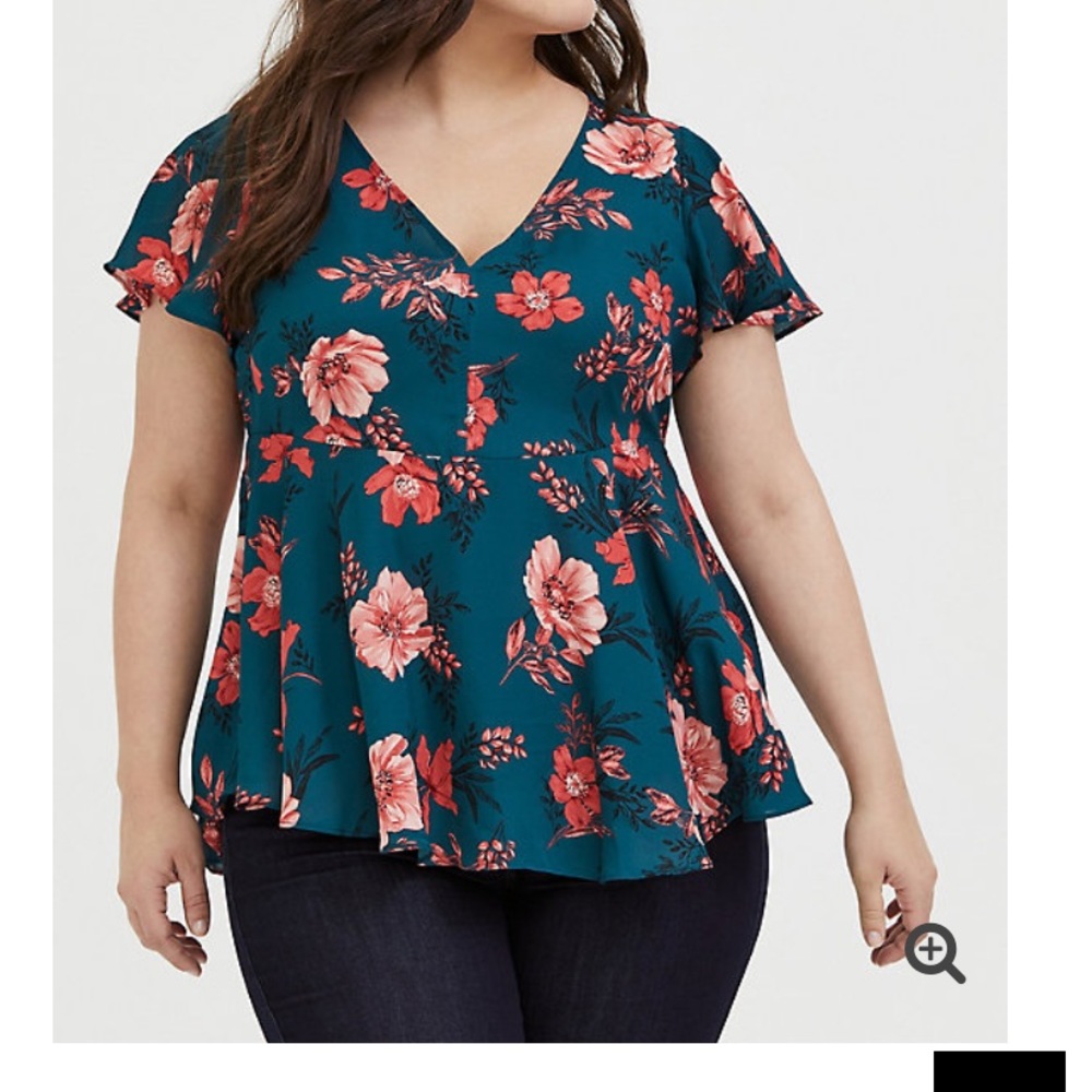 EUC Torrid women’s blouse. Size 5.